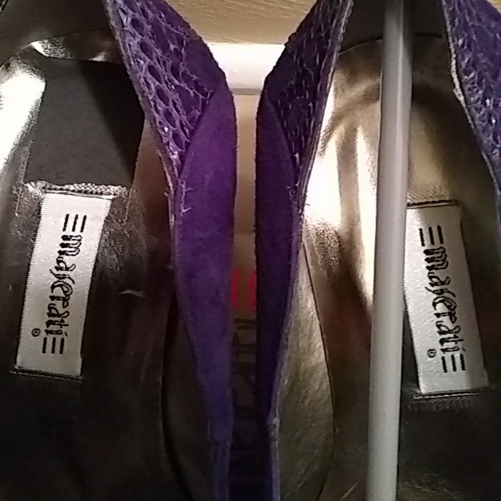Shoes - Picture 8 of 8